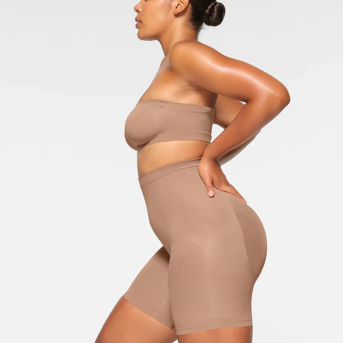 SKIMS SEAMLESS SCULPT Qadın Bandeau Top 4