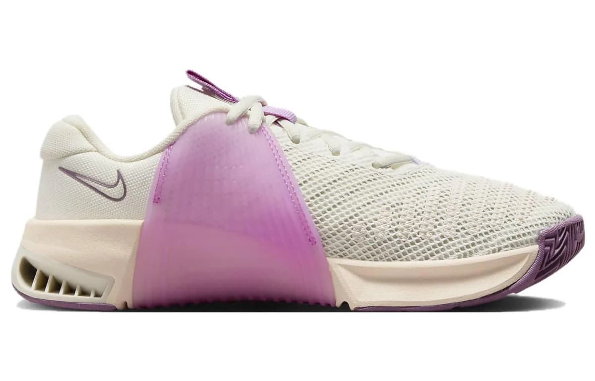 Nike Metcon 9 Qadın Ayaqqabısı Ağ/Çəhrayı 2