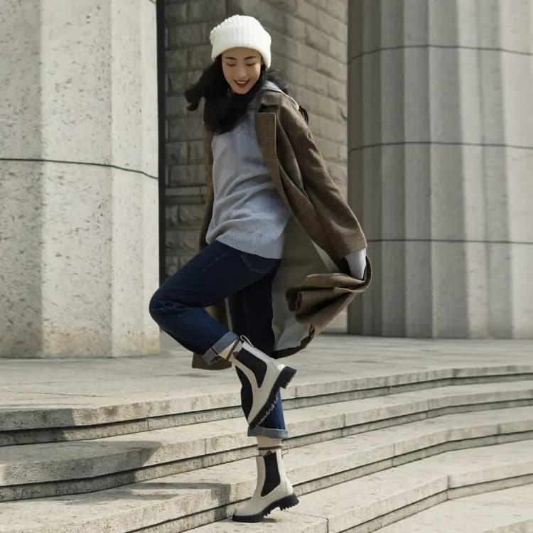 Clarks Qadın Çelsi Çəkməsi Ağ 10