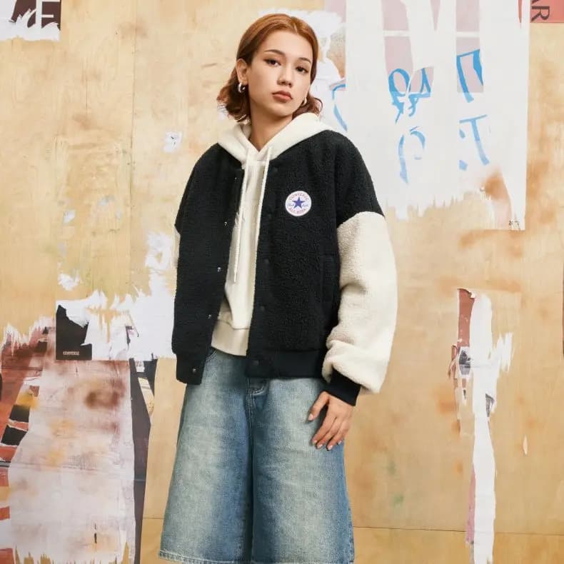 Converse SHERPA VARSITY Baseball Jerseys Qadın Qara/Ağ 3