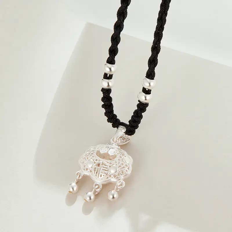 DAISY BEAUTY New Chinese Style Pure Silver Peace Longevity Lock Silver Necklace Girls Silver Lock Popular Gift Couple Bestie Collarbone Necklace Pendant Jewelry S990 Pure Silver Necklace Unisex Couple 3