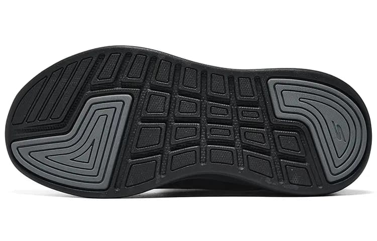 Skechers Max Cushioning Essential Qadın Qar Çəkməsi Qara 6