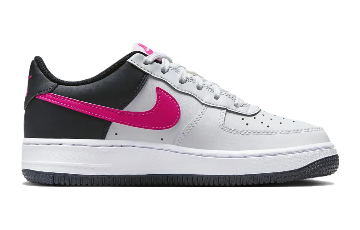 Nike Air Force 1 Uşaq Ayaqqabısı Ağ/Qara 2