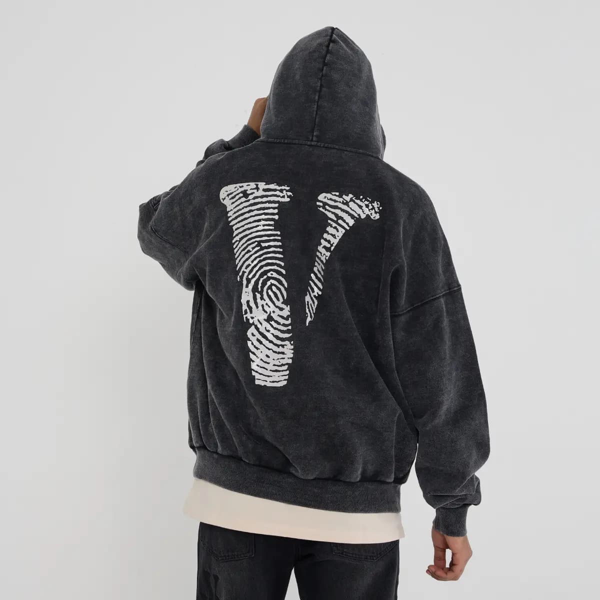 VLONE Fingerprint Large Logo Print Washed Relaxed Hoodie Unisex Black 9
