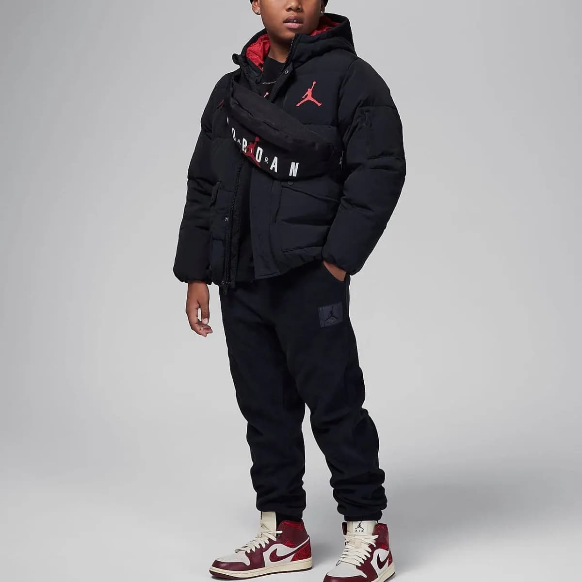 Jordan Logo Zip Uşaq Hoodiesi Qara 5
