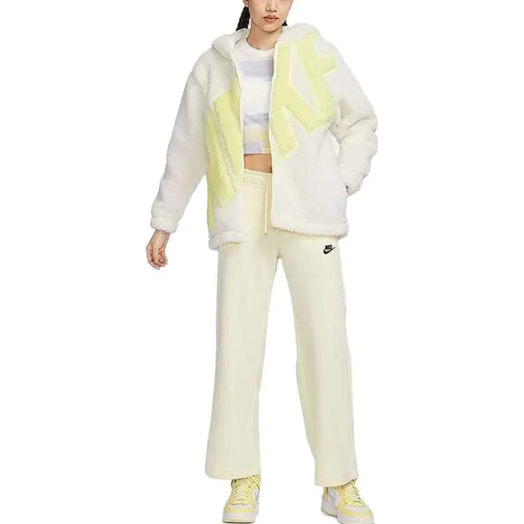 Nike Fleece Qadın Pencəyi Ağ 3