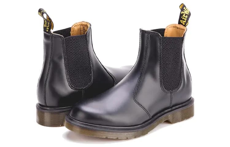 Dr.Martens 2976 Smooth Chelsea Boots 'Black' 2
