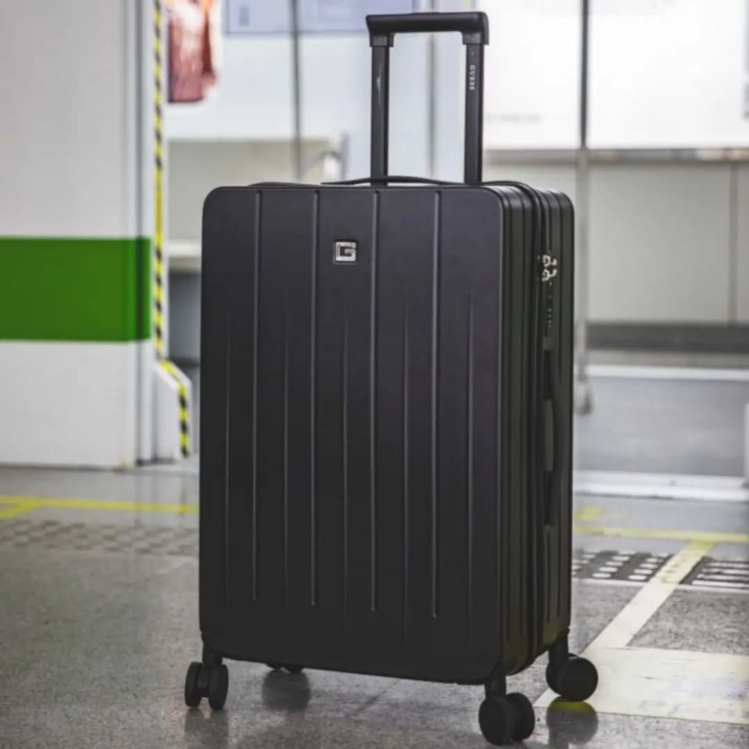 GUESS Large Capacity Durable Luggage 8 Silent Spinner Wheels PC+ABS Suitcase 20" 24" Unisex Cream/Black 16