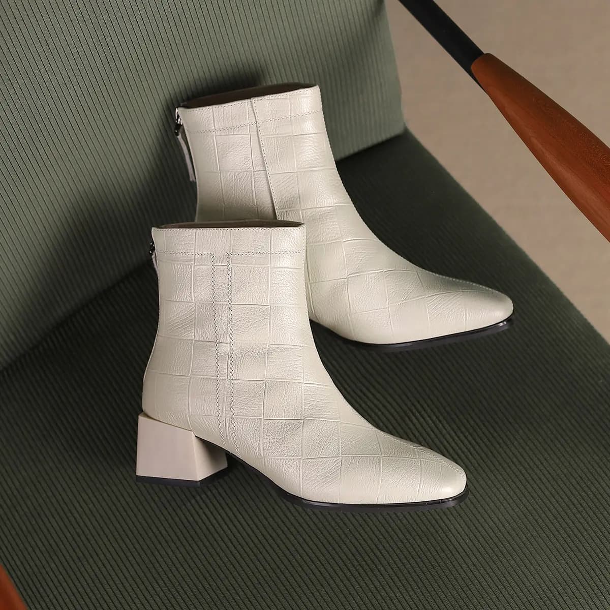 PIERCE GENTRY Top Layer Leather Casual Fashion Trendy Versatile Short Boots 5cm 14