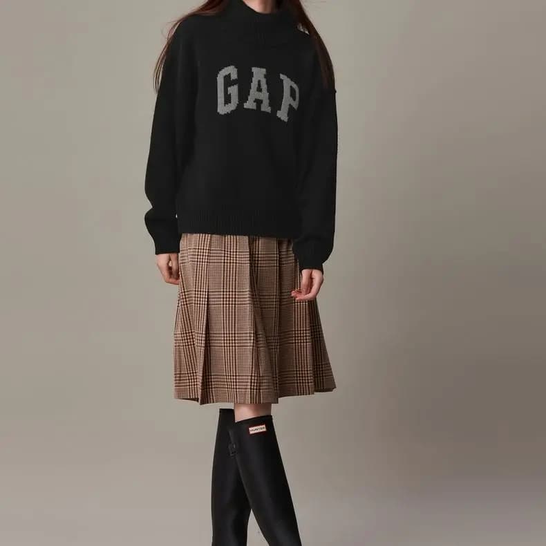 GAP Logo Mock Neck Qadın Sviteri 9