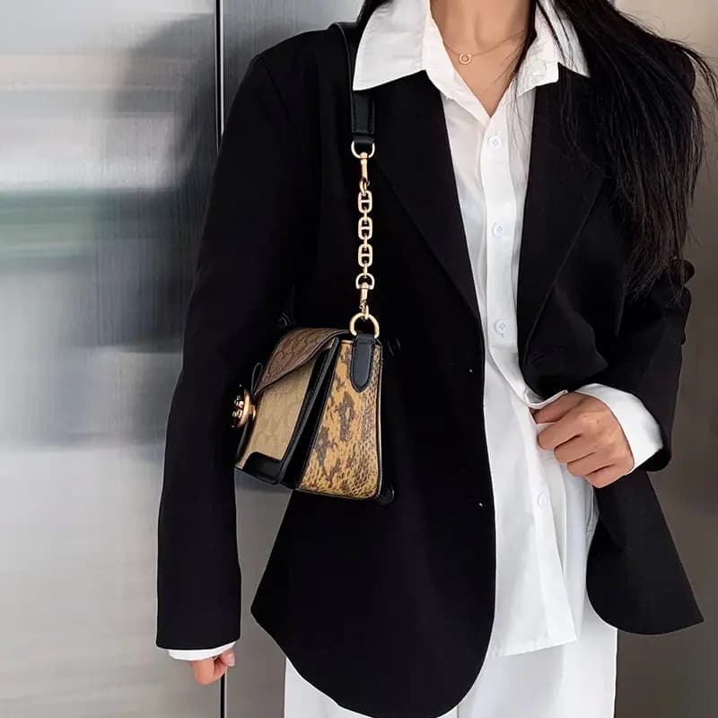 Lan Bao Fan Metal Alloy Bag Accessory Women's Gold tone 56