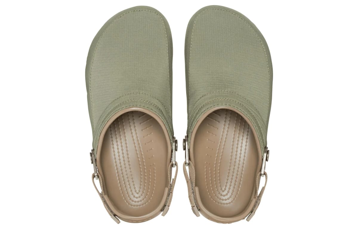 Crocs Classic Clog Museum Of Peace And Quiet Xaki 4