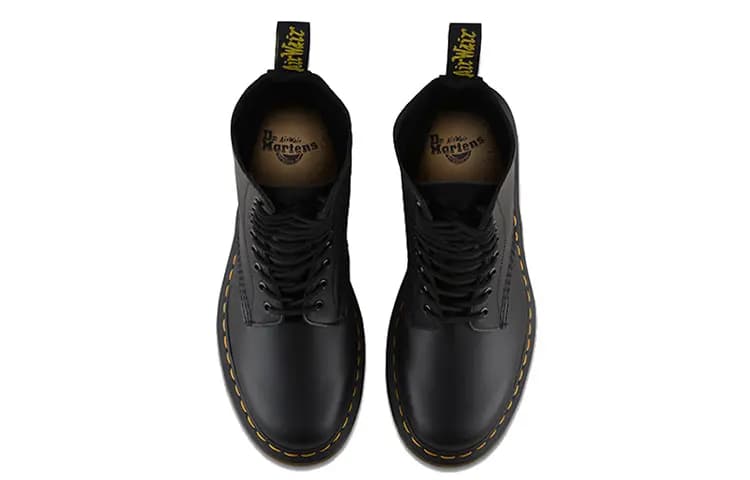 Dr.Martens 1490 Black Smooth Leather 4