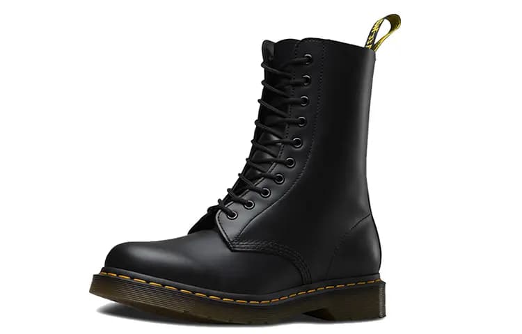 Dr.Martens 1490 Black Smooth Leather 2