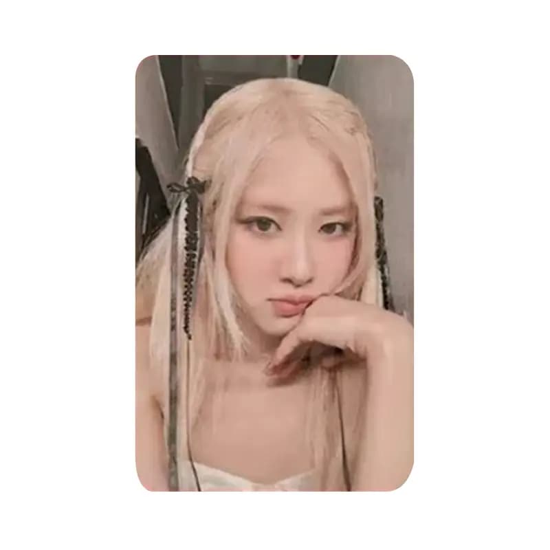 YG Entertainment ROSÉ 2024 Desk Calendar [HANK & ROSÉ] Fotokart 2