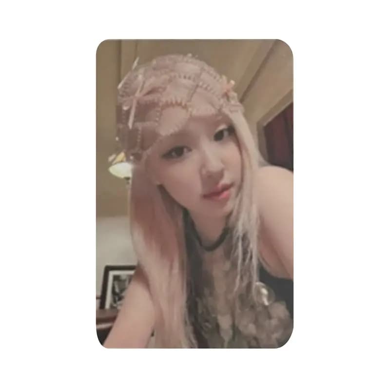 YG Entertainment ROSÉ 2024 Desk Calendar [HANK & ROSÉ] Fotokart 3