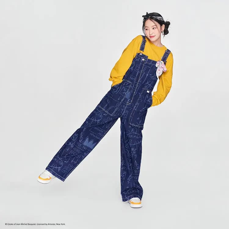 Lee X Basquiat Collaboration SS24 Asymmetrical Front Bib Design All-Over Print Overalls Women's Clear Wash 3