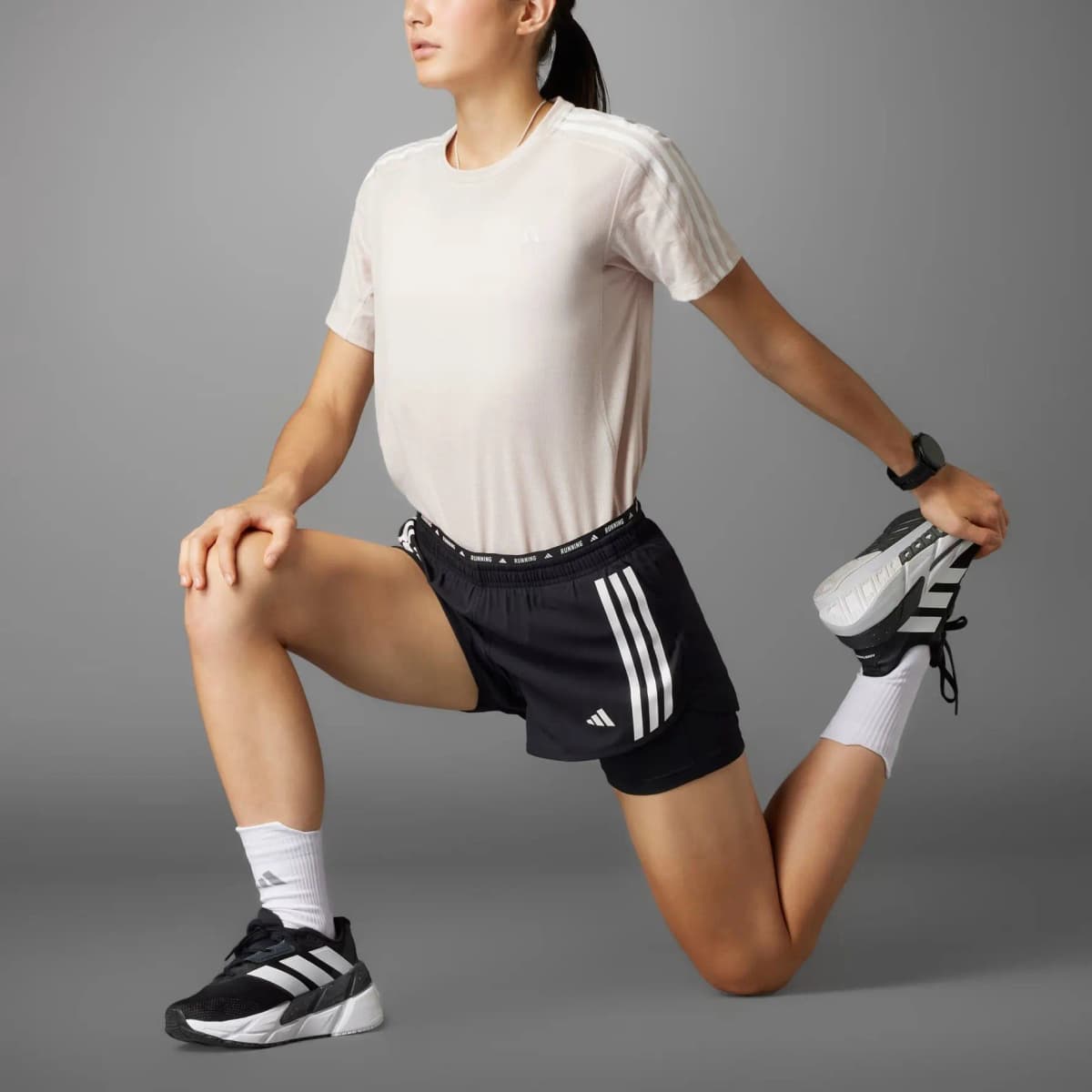 Adidas Own The Run 3 Stripes 2 in 1 Şort 6