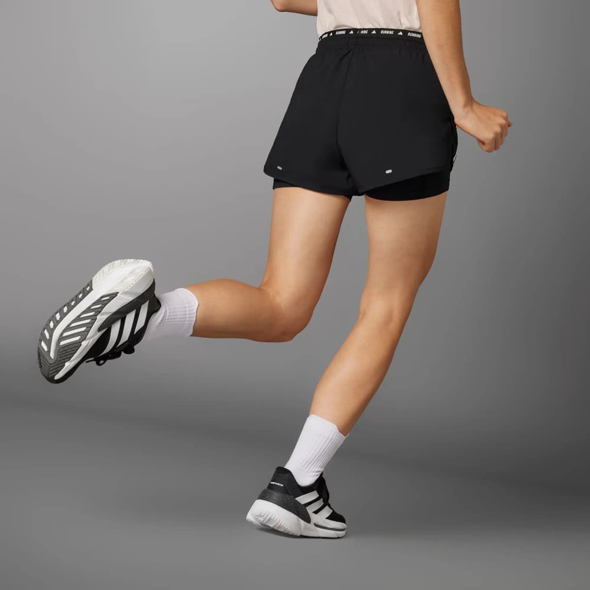 Adidas Own The Run 3 Stripes 2 in 1 Şort 5