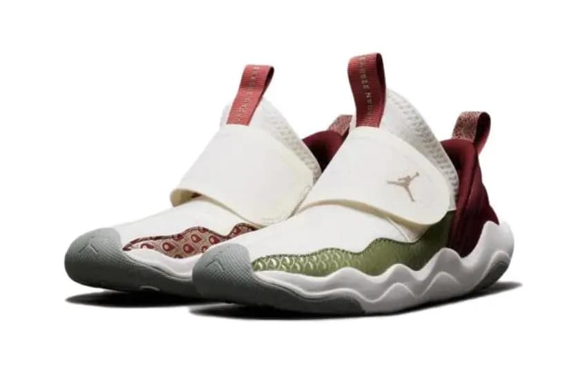 Jordan 23/7 CNY Low Top Children's Basketball Shoes White Red Green Children Aged 3 7 Years Old 3