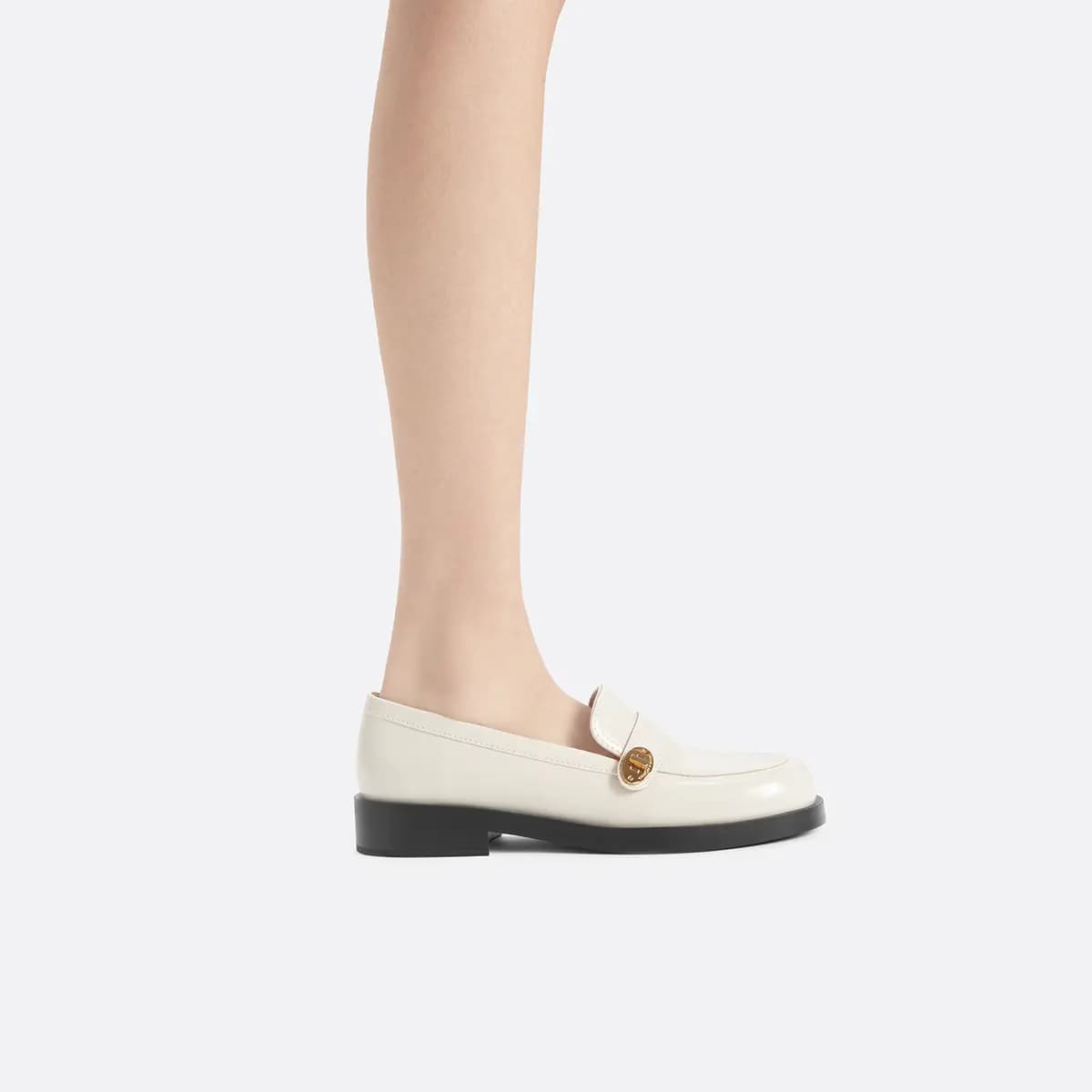 CHARLES & KEITH Vintage Metal Buckle Loafers Qadın 14