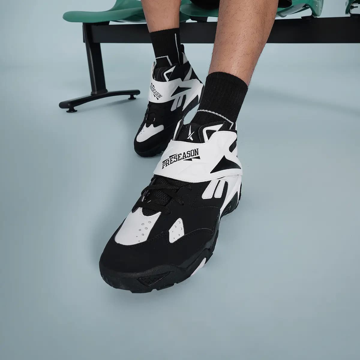 Reebok Preseason 94 Mid Qara/Ağ 8