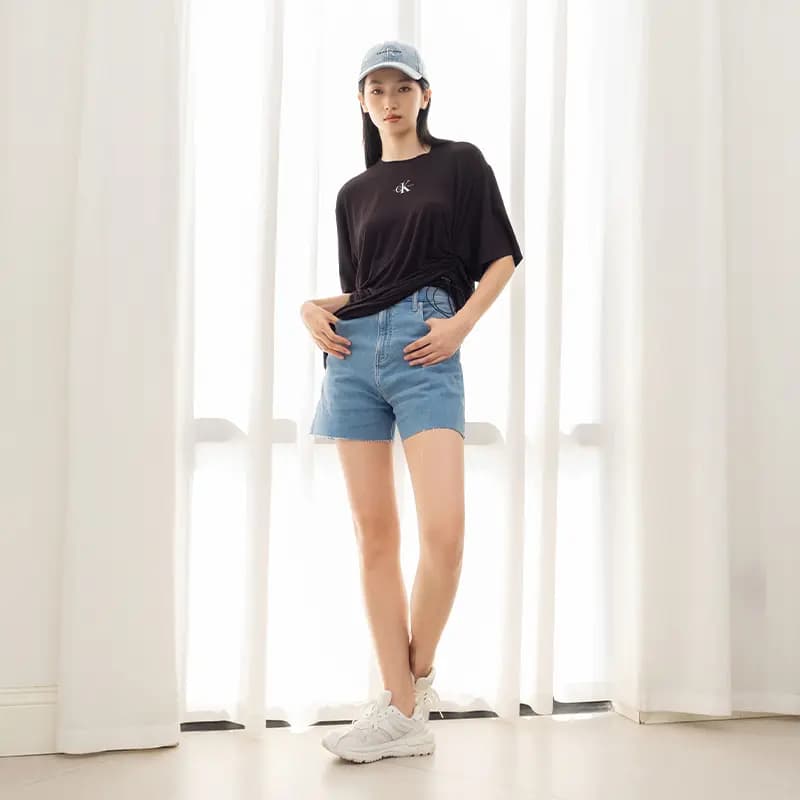 CALVIN KLEIN Qadın Denim Şortu Açıq Göy 3
