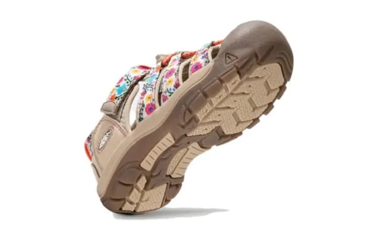 KEEN Newport H2 Slip Resistant Cushioning Abrasion Resistant Low Top Kids' Outdoor Shoes Brown Teenagers 4