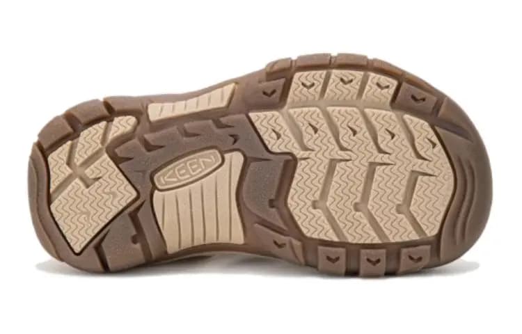 KEEN Newport H2 Slip Resistant Cushioning Abrasion Resistant Low Top Kids' Outdoor Shoes Brown Teenagers 5