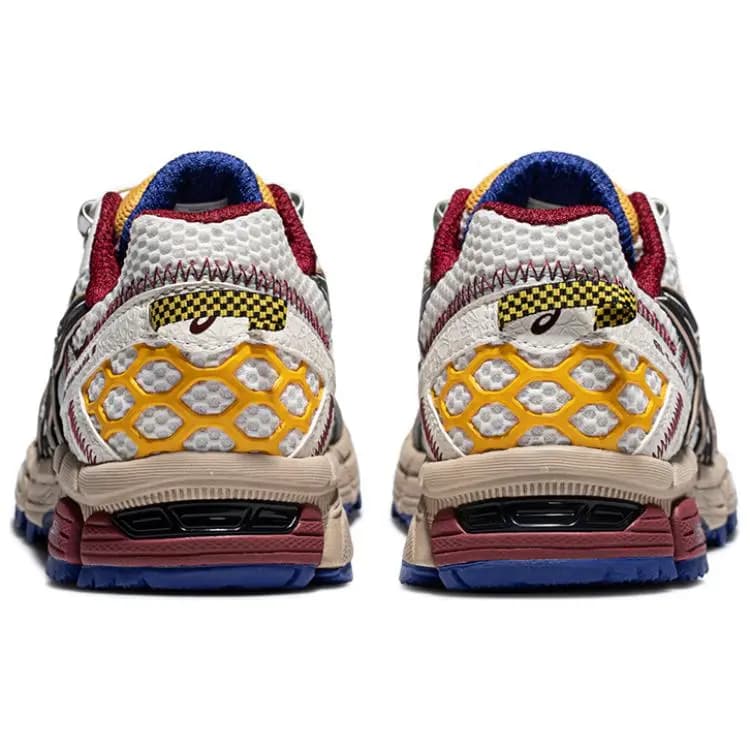 Asics Gel Kahana 8 Qadın Qaçış Ayaqqabısı Ağ/Qara/Sarı 4