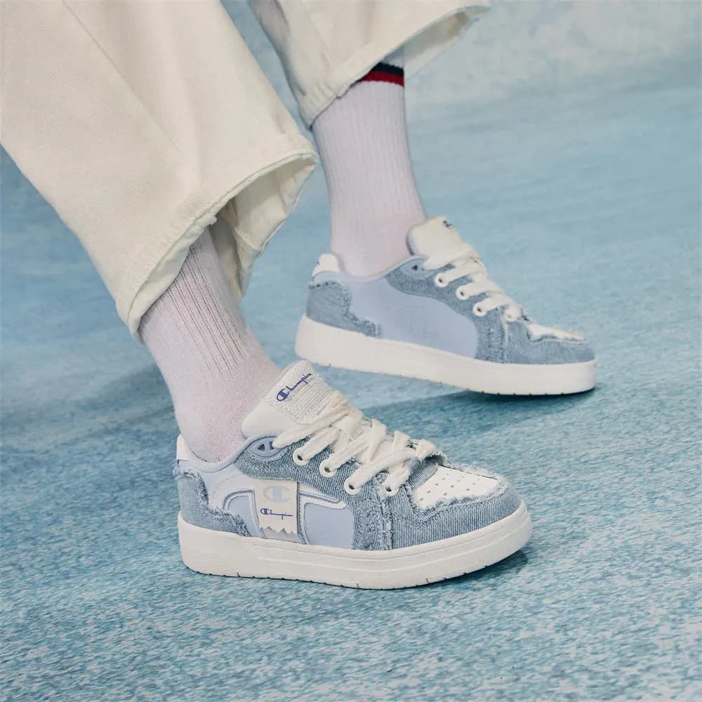 Champion Low Top Skateboard Shoes Unisex Light Blue 7