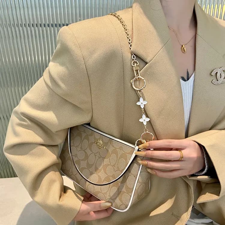 Luxury Care Artisan Workshop Metal Bag Accessory Bag Strap Unisex Gold